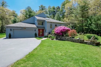 16 Glenwood Circle 1