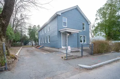 42 Mason St 1