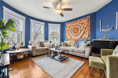 21 Thornley St #2