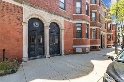 866 Huntington Ave #3 1