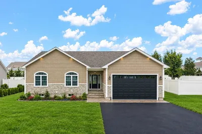 111 Farland Cir 1