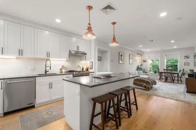30 Polk St #303