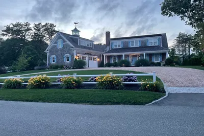 66 Woodland Way 1