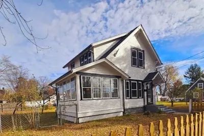 53 Homestead Ave 1
