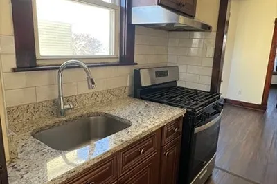 5-7 Barrett Street #2