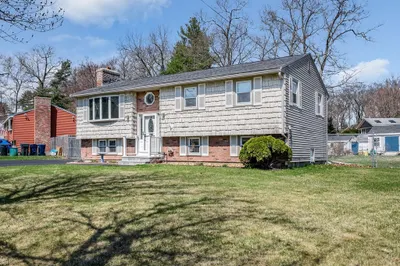 360 Primrose Hill Rd 1