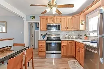 81-83 Fairmont St #83 1