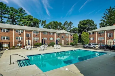 29 Arlington Road #4 1