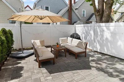 26 Dana St #1