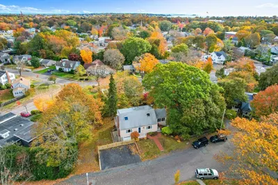 30 Amherst Rd
