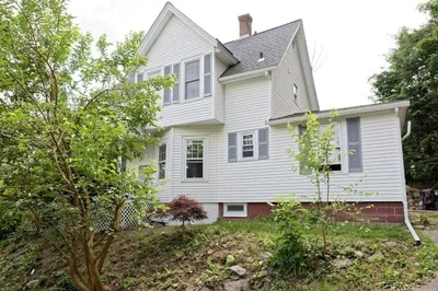 19 Baldwin St