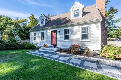 60 Shorewood Dr 1