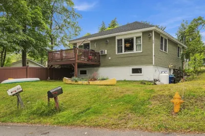 39 Lakeview Dr 1