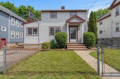 37 Evans St