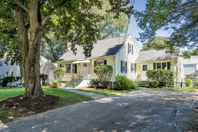 17 Ellison Rd