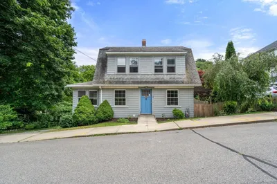 4 Brookside Avenue 1