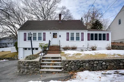 18 Pine Grove Park