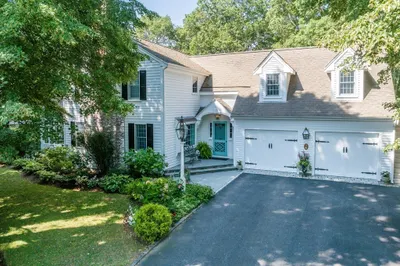 15 Long Pond Cir 1