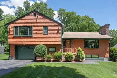 2 Pleasantview Ave 1
