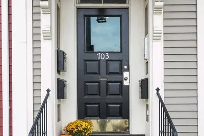 703 E 4th St #3 1