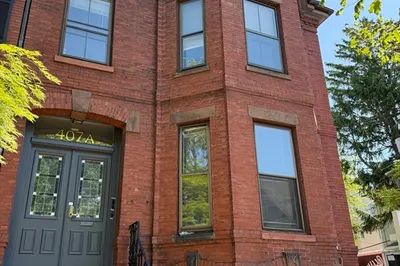 407a Broadway 1
