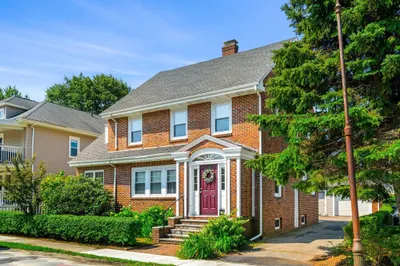 61 Lamoille Ave 1