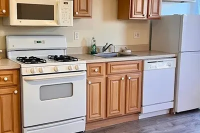 428 E. 3rd Street #3