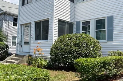 147 School St #2