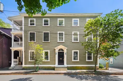 10 Andrew Street #1B 1