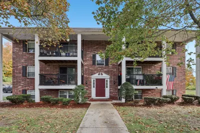 7 Walker Rd #10 1