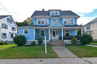 28 Everett Ave #1