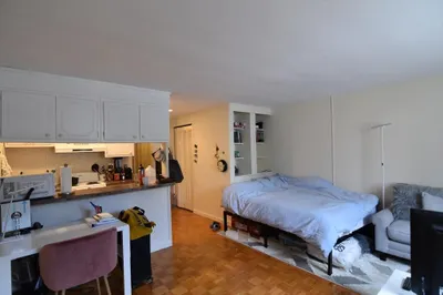 81 Green Street #12