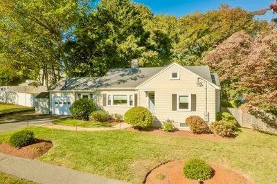3 Elliot Rd