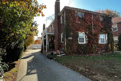 6 Church St #2 1