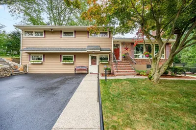 22 Arthur Woods Avenue 1
