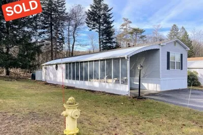 556 Central St #40