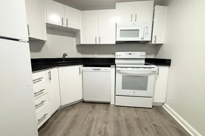38 Lyme Street #203 1