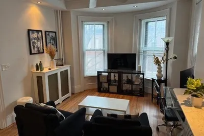 2 Wellington Street #6