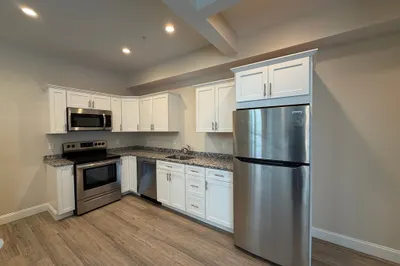 129 Kenoza Ave #2 1