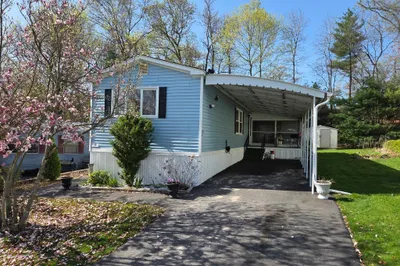 16 Holly Hill Lane 1