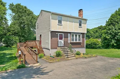 360 Commercial St
