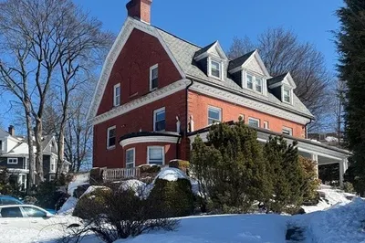 81 Church Street #3 1