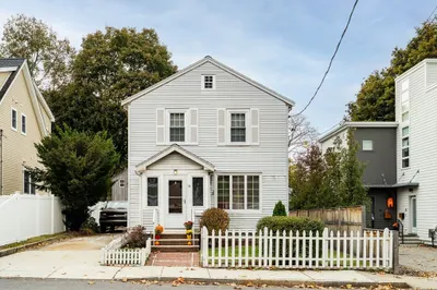 15 Sunset Road