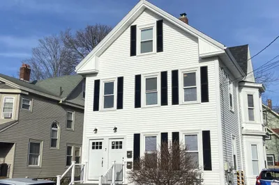 7 Benton St #2 1