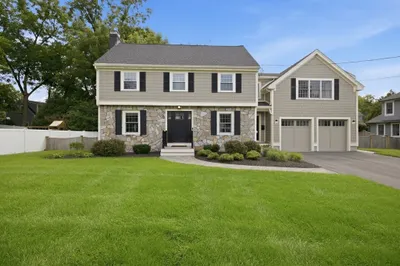 6 Lockway Road