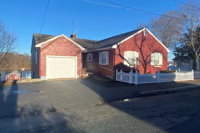 21 Webber Avenue #2