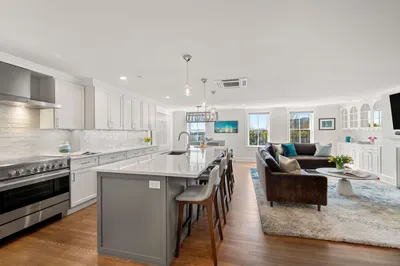 19 Brimmer Street #4
