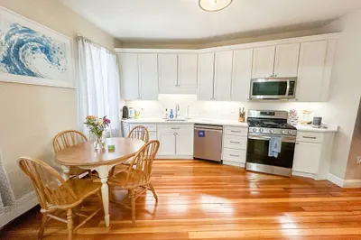 24 Charter St #2