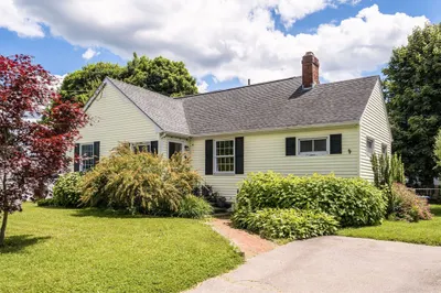 29 Doris Dr