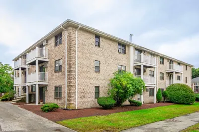 8 Kenmar Dr #64 1
